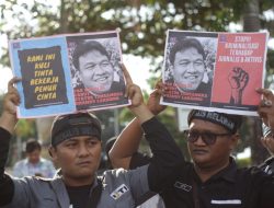 Puluhan Jurnalis Tanjungpinang Menggelar Aksi Solidaritas