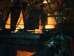 Pasar Malam Tanjungbalai Karimun Habis Dilalap Api