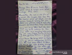 Habib Rizieq Dari Balik Sel Tahanan Kirim Surat ke Keluarganya