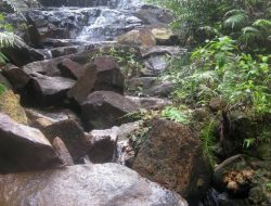 Air Terjun Gunung Lengkuas, Wisata Alam Penuh Tantangan