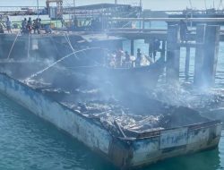 Polisi Amankan 4 Orang terkait Kapal Tangkapan BC Batam Terbakar