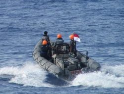 TNI AL Berhasil Selamatkan ABK Kapal Tanker Singapura yang Jatuh di Laut Natuna Utara