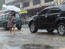 Hujan Turut Menyambut Kedatangan Presiden Jokowi di Bintan