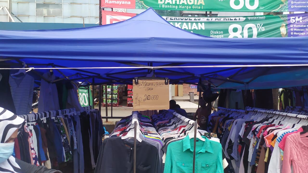 Hanya Rp20 ribu Bisa Beli Pakaian Branded di Pasar Seken Jodoh