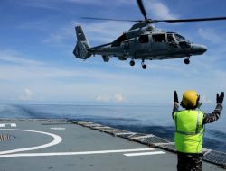 4 Kapal Perang dan 1 Helikopter TNI AL Latihan di Laut Natuna  