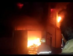 Satu Unit Ruko Laundry Terbakar di Tanjungpinang, Baju-baju Pelanggan Ludes Terbakar
