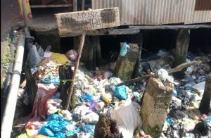 Miris! Sampah Berserakan di Pelantar KUD Tanjungpinang