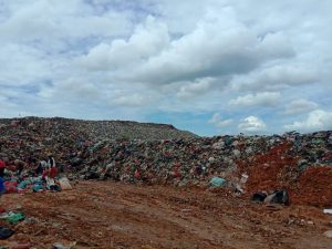 Sampah di TPA Menggunung, Kinerja DLHK Kepri Dinilai Tak Serius