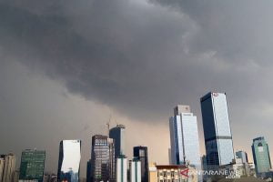 Sebagian Jakarta Diprediksi Hujan pada Senin Malam