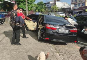 Gubernur Ansar Bantu Korban Kecelakaan Tergeletak di Jalan