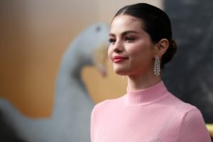 Selena Gomez Bintangi Seri Komedi Misteri “Only Murders”