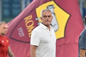Pesan untuk Mourinho: Bawa Roma Raih Trofi!