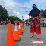 Flash News – Warga Kota Piring Tanjungpinang Bongkar Penyekat Jalan