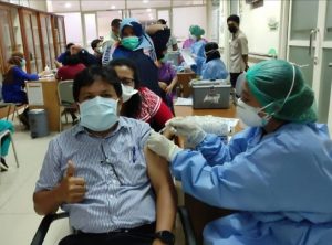 RSUP Adam Malik Medan Mulai Suntik Vaksin Booster kepada Nakes