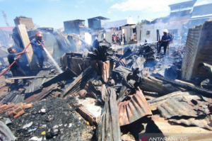 Kebakaran di Makassar Hanguskan 110 Rumah Warga