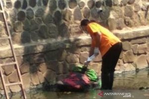 Innalillahi, Perempuan Tewas Dibungkus Selimut Ditemukan di Sungai