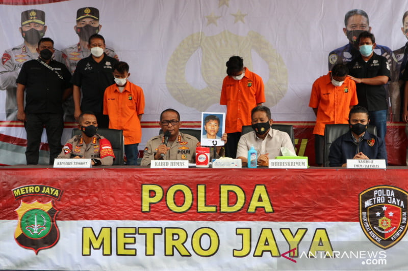 Polisi Ultimatum Buron Penembak Ketua Majelis Taklim Menyerah
