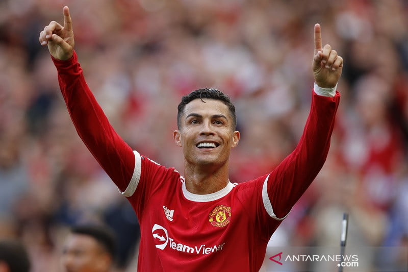 Laga Perdana Cristiano Ronaldo Bersama Manchester United, Sumbang Dua Gol