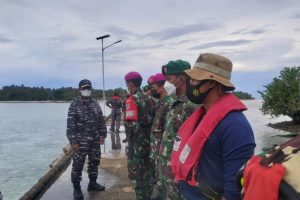 TNI AL Salurkan Kebutuhan Prajurit di Pulau Bras Papua
