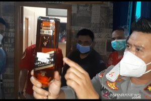 Polres Bogor Bongkar Industri Miras Impor Palsu