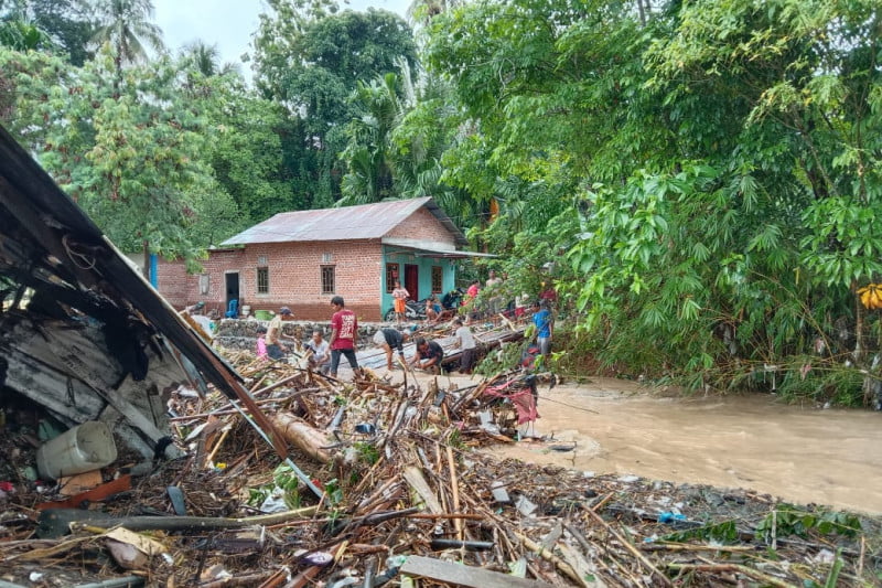 8 Kelurahan di Lubuk Linggau Diterjang Banjir Bandang