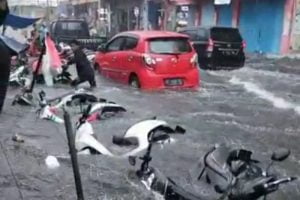Kota Ternate Dikurung Banjir