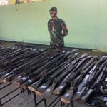TNI AD Amankan 100 Pucuk Senpi dari Warga Perbatasan RI-Timor Leste