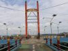 Jembatan Lingkar Pelangi Kampung Bugis Sepi Pengunjung
