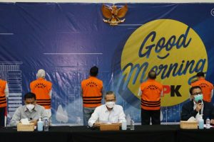 KPK Amankan Uang Hasil Geledah 5 Lokasi Kasus Bupati Probolinggo