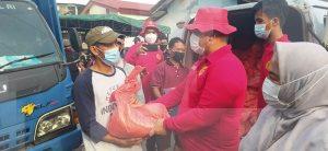 Binda Kepri Serahkan Ratusan Paket Sembako ke Korban Kebakaran di Batam