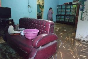 Banjir Rendam Pemukiman Warga Dua Desa di Mamuju