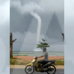 Heboh! Warga Saksikan Angin Puting Beliung di Laut Natuna