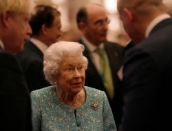 Ratu Elizabeth Disarankan Dokter Istirahat