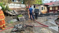 Rumah Penjaga Wisma Tepi Laut Tanjungpinang Dilalap Api
