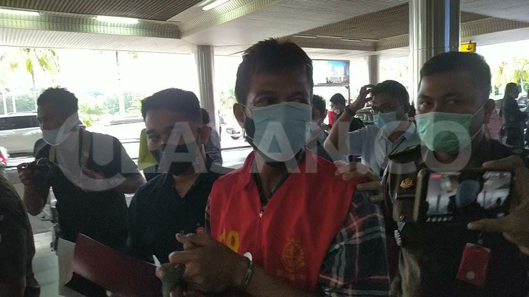 Buronan Kejari Batam Langsung Dieksekusi  ke Rutan saat Tiba di Bandara Hang Nadim