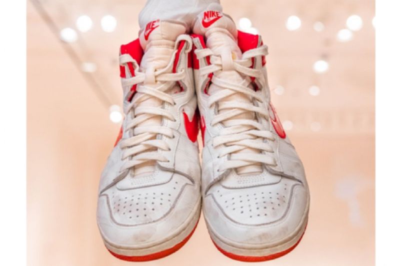 Wow, Sepatu Kets Bekas Michael Jordan Terjual Rp21 Miliar