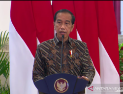 Jokowi Minta OJK Awasi Digitalisasi Sektor Keuangan