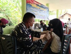 Lanal Ranai Gesa Vaksinisasi hingga ke Pulau-pulau