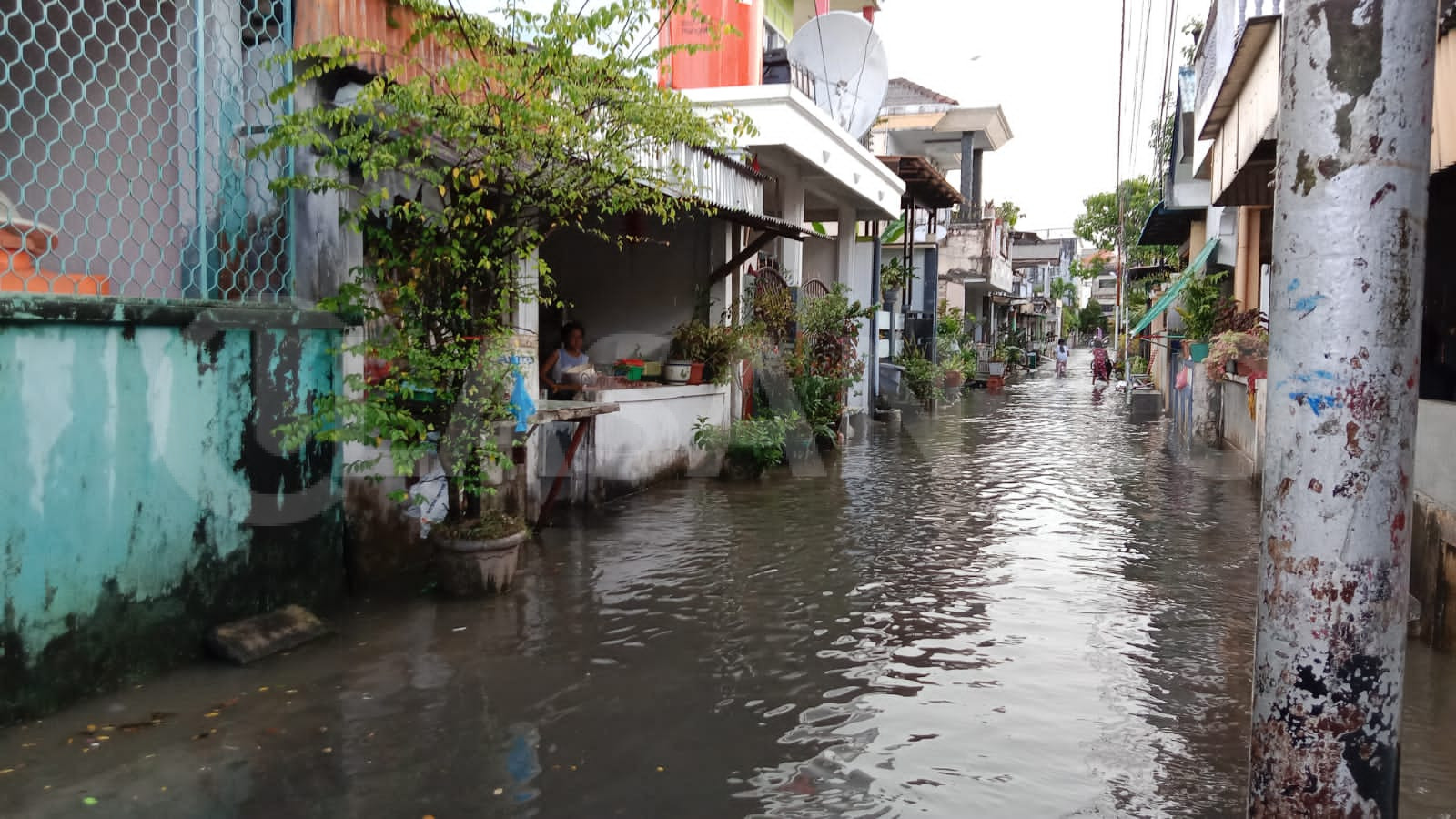 Hujan Deras Sebentar, Jalan Berakit Tanjungpinang Langsung Banjir