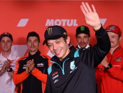 Lakoni Balapan Terakhir, Valentino Rossi Pamitan dari MotoGP
