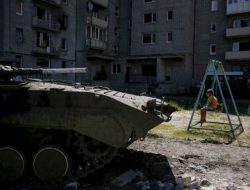 Presiden Ukraina; Hampir 100 Ribu Tentara Rusia Berada di Perbatasan