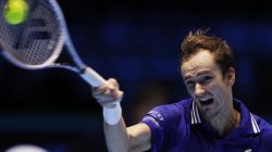 Hurkacz Ditekuk Medvedev, Zverev Menang Lawan Berrettini di ATP Finals