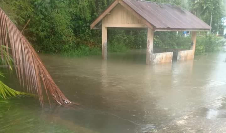 Air Sungai Meluap, Rumah Kades dan Warga Desa Kote Lingga Terendam Banjir