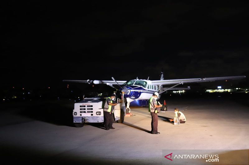 Pesawat Cessana Pecah Ban di Bandara Ngurah Rai Bali