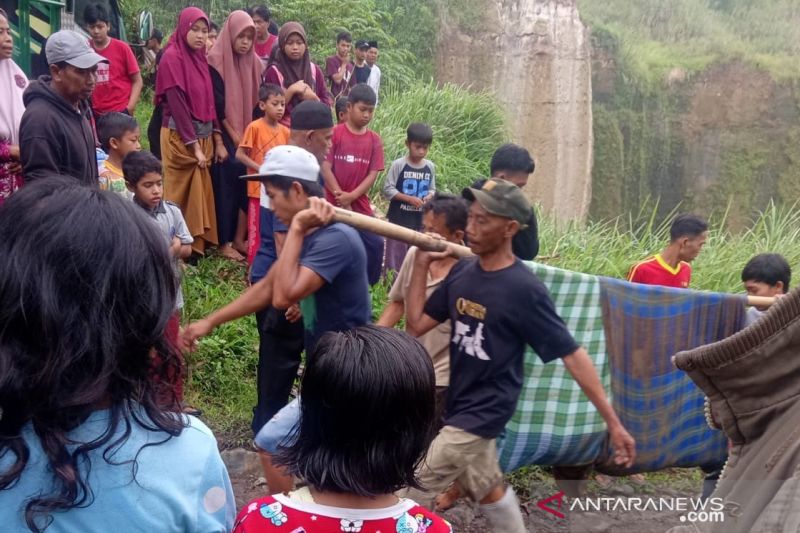 Tertimbun Longsor di Sukabumi, Satu Penambang Tewas 2 Orang Terluka
