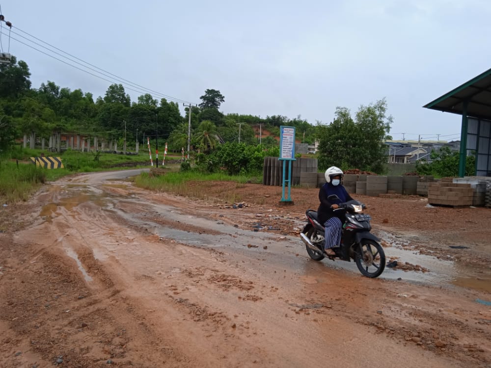 Tiga Rumah Warga Terdampak Banjir Lumpur di Jalan Garuda Tanjungpinang