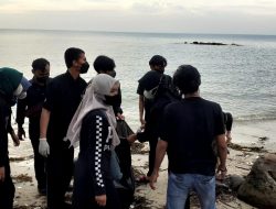 HIMA IAN Gelar  “Beach Clean Up” di Pantai Tanjung Setumu