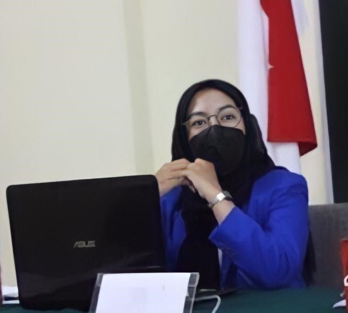 Tips Melatih Public Speaking Ala Putri Hijab Kepri