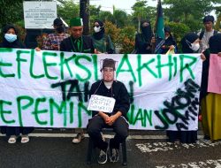Aksi Damai ‘Parodi Presiden Jokowi’ oleh HMI Tanjungpinang-Bintan