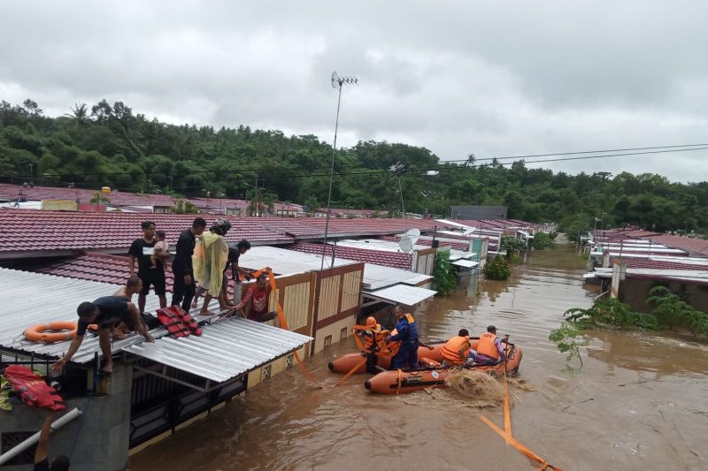 Banjir Lombok: 37 Keluarga Dievakuasi hingga Objek Wisata Senggi Terendam